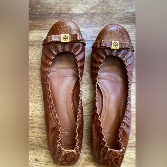 Tory Burch Flat - Picture 1 of 8